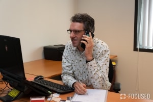 Erwin is aan het bellen